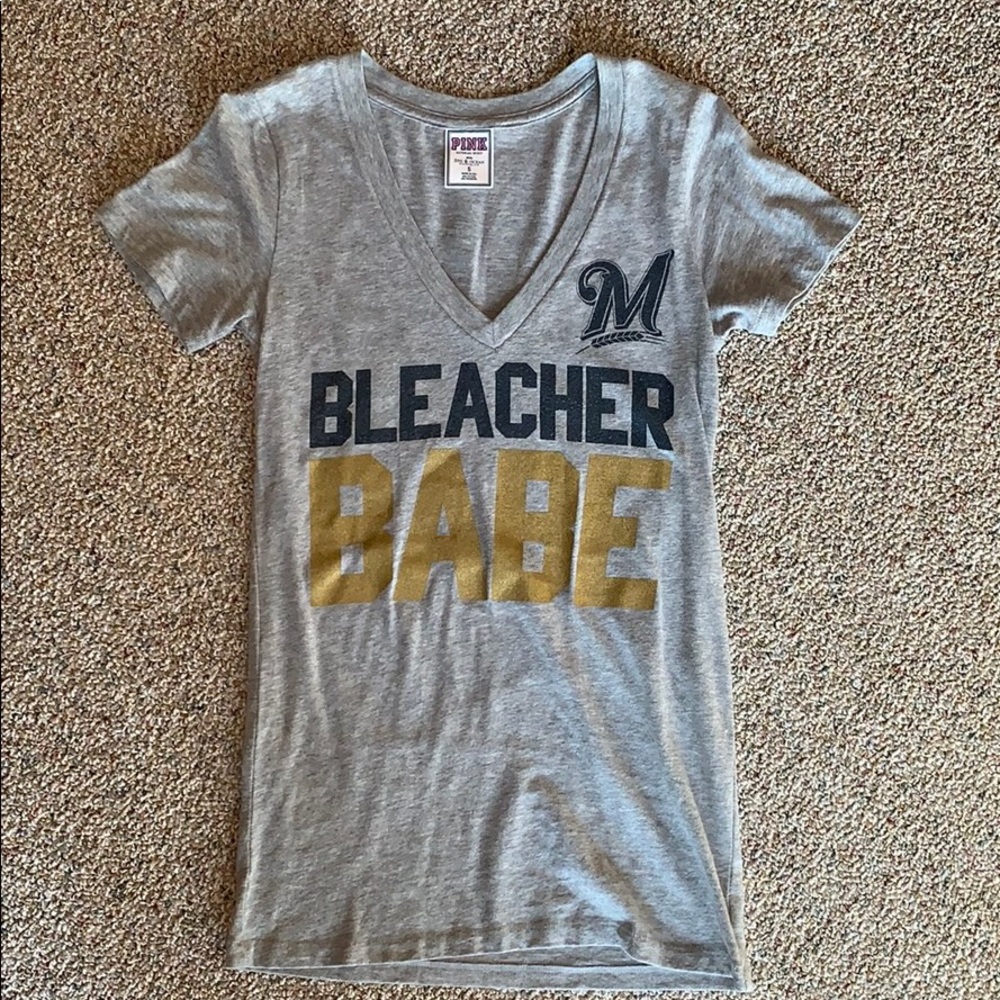 Brewers v-neck t-shit.